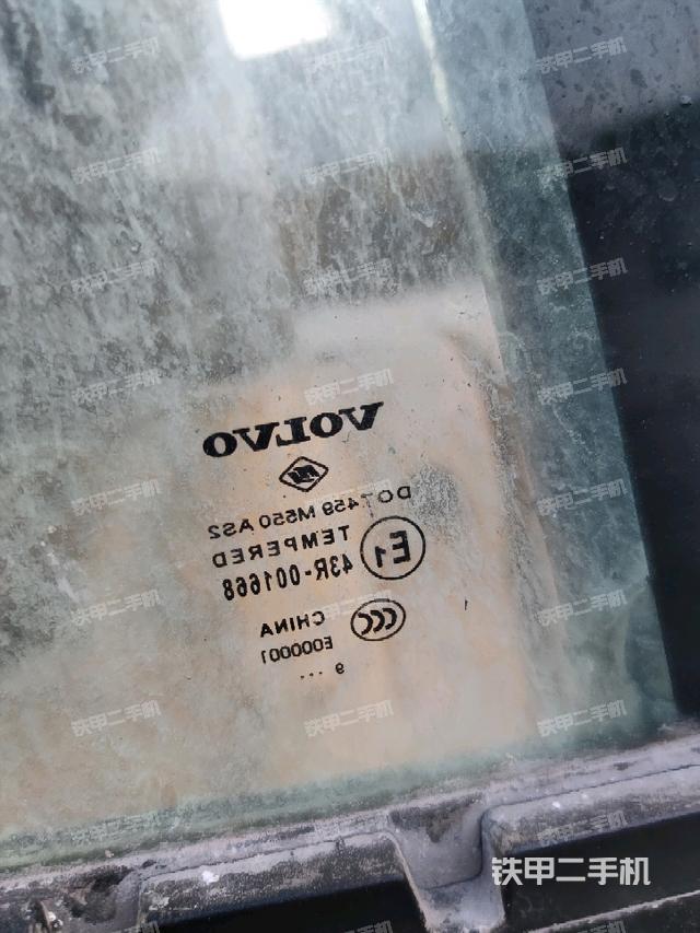 后窗玻璃角标（驾驶室部分）