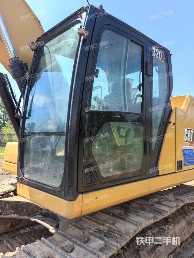 驾驶室整体(整机外观) 驾驶室整体(整机外观)