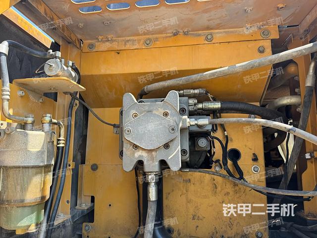 液压泵室(大件舱室) 液压泵室(大件舱室)