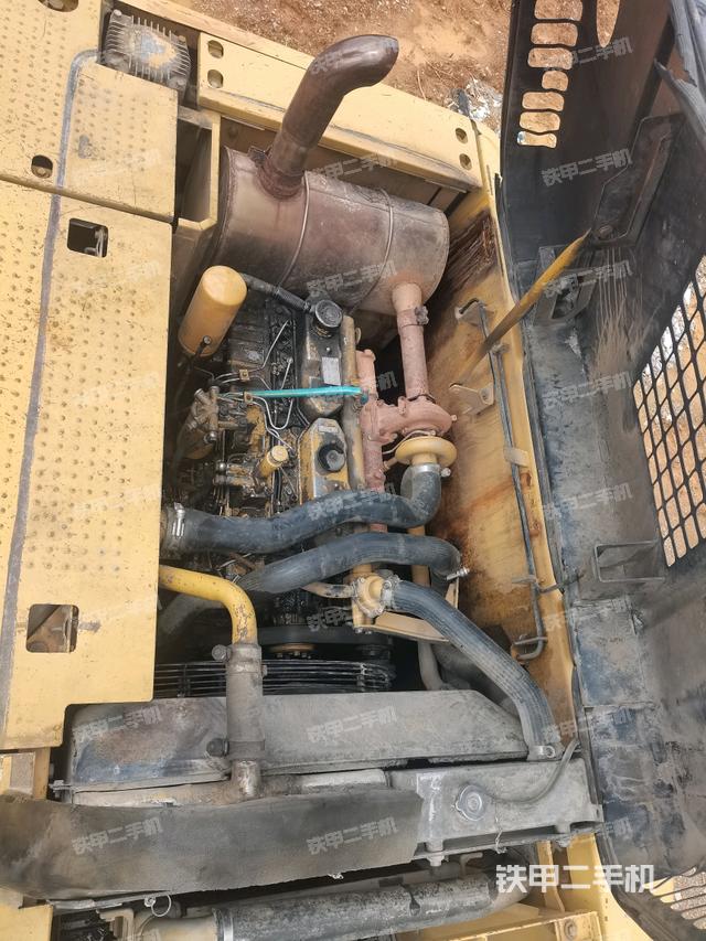 发动机室(上车部件) 发动机室(上车部件)