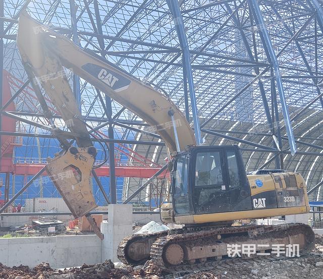 卡特彼勒323DL挖掘机