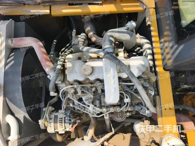 发动机室(上车部件) 发动机室(上车部件)