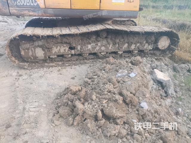 左侧履带整体 (行走机构) 左侧履带整体 (行走机构)