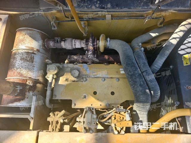 发动机室（上车部件）