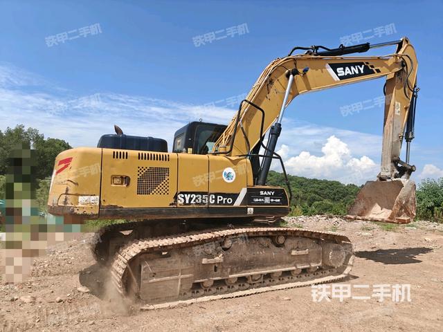 三一重工SY200C挖掘机