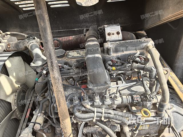 发动机整体俯视(整机外观) 发动机整体俯视(整机外观)