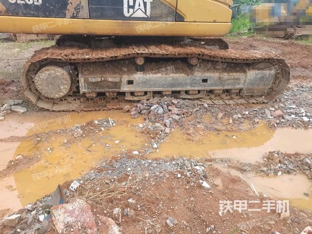 左侧履带整体 (行走机构) 左侧履带整体 (行走机构)