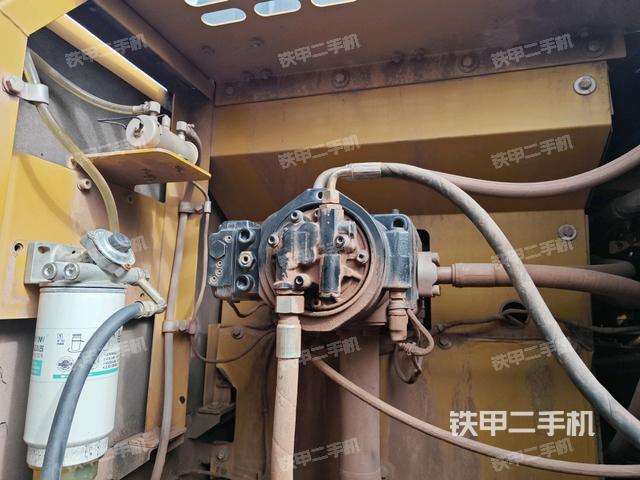 液压泵斜45 右(大件舱室) 液压泵斜45 右(大件舱室)