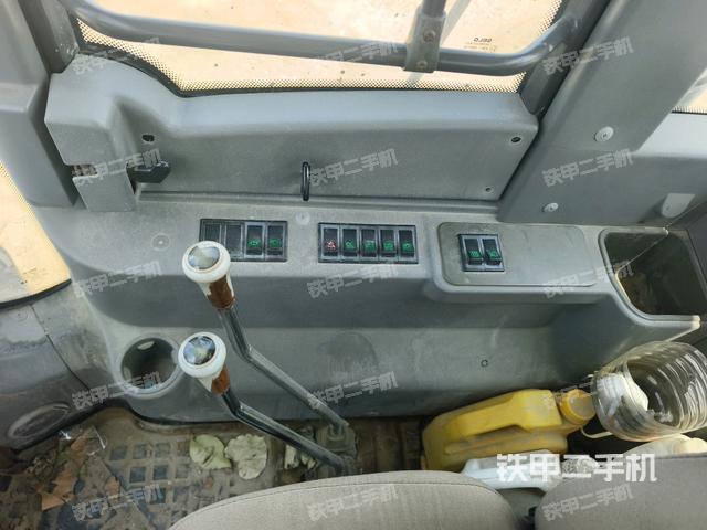 操作桿  檔位（駕駛室部分）