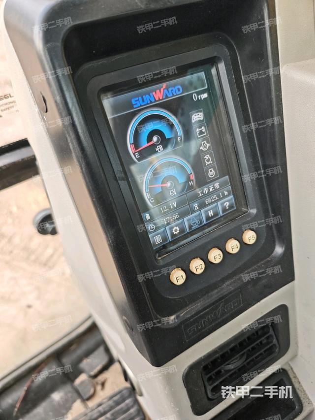 顶棚整体（驾驶室部分）