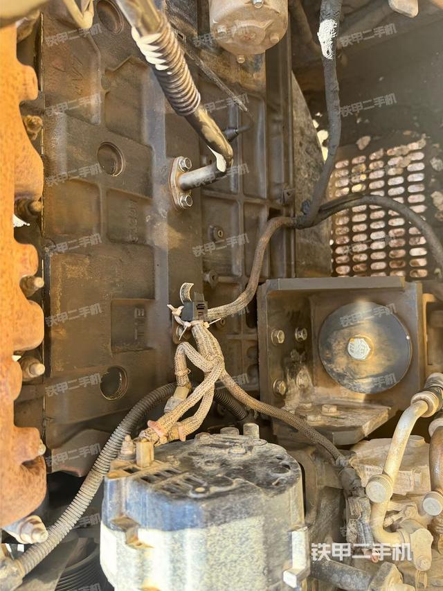 中央回转接头特写(上车部件) 中央回转接头特写(上车部件)