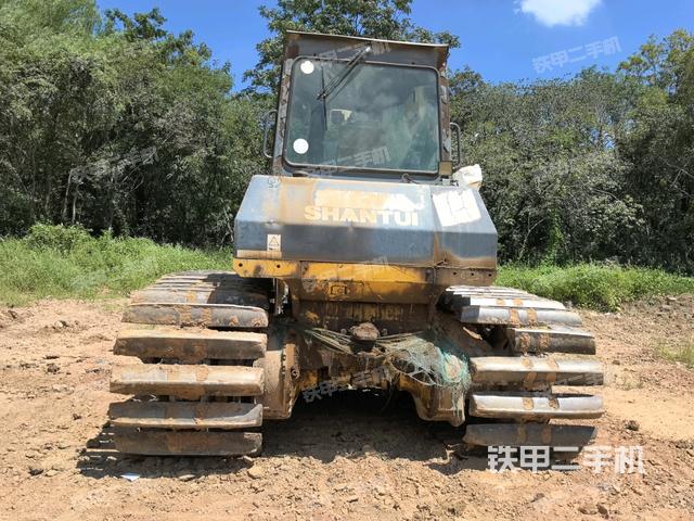 设备正后全景（推土机整车外观）