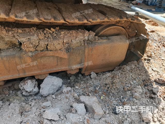 左驱动轮(行走机构) 左驱动轮(行走机构)