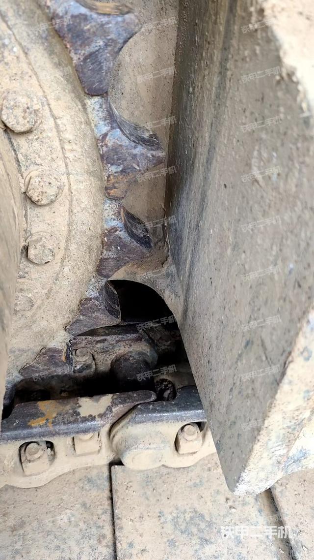 右侧行走马达盖板(行走机构) 右侧行走马达盖板(行走机构)