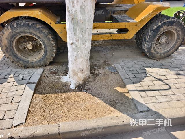 左侧履带整体 (行走机构) 左侧履带整体 (行走机构)