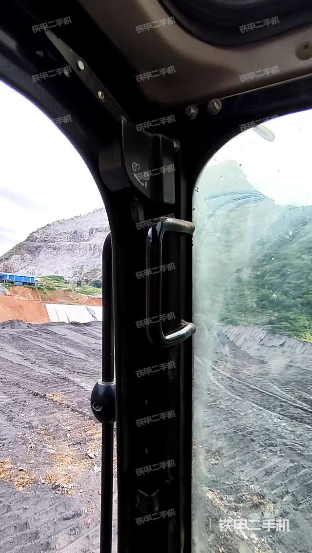 后窗玻璃角标(驾驶室部分) 后窗玻璃角标(驾驶室部分)