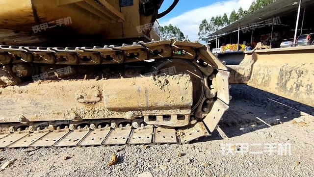 右侧履带整体 (行走机构) 右侧履带整体 (行走机构)