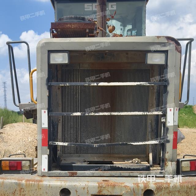 散熱器正面（動(dòng)力系統(tǒng)）