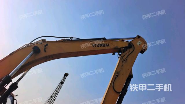 大臂整体 右侧(工作和回转装置) 大臂整体 右侧(工作和回转装置)