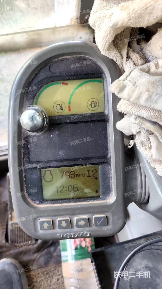 后窗玻璃角标(驾驶室部分) 后窗玻璃角标(驾驶室部分)