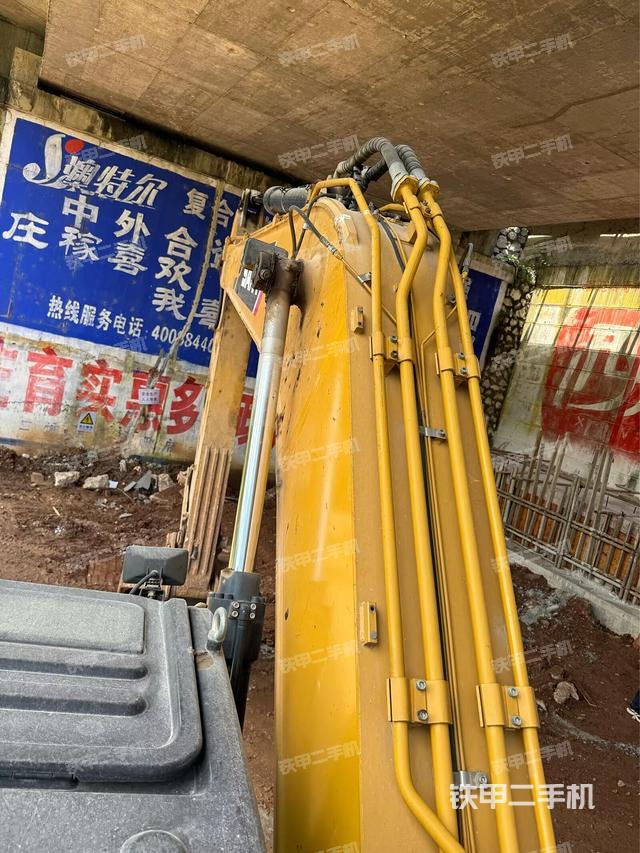 大臂整体 右侧（工作和回转装置）