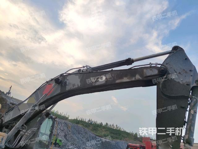 大臂整体 右侧（工作和回转装置）