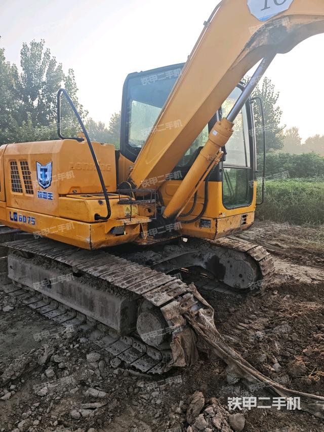 铲斗右后整体（工作和回转装置）