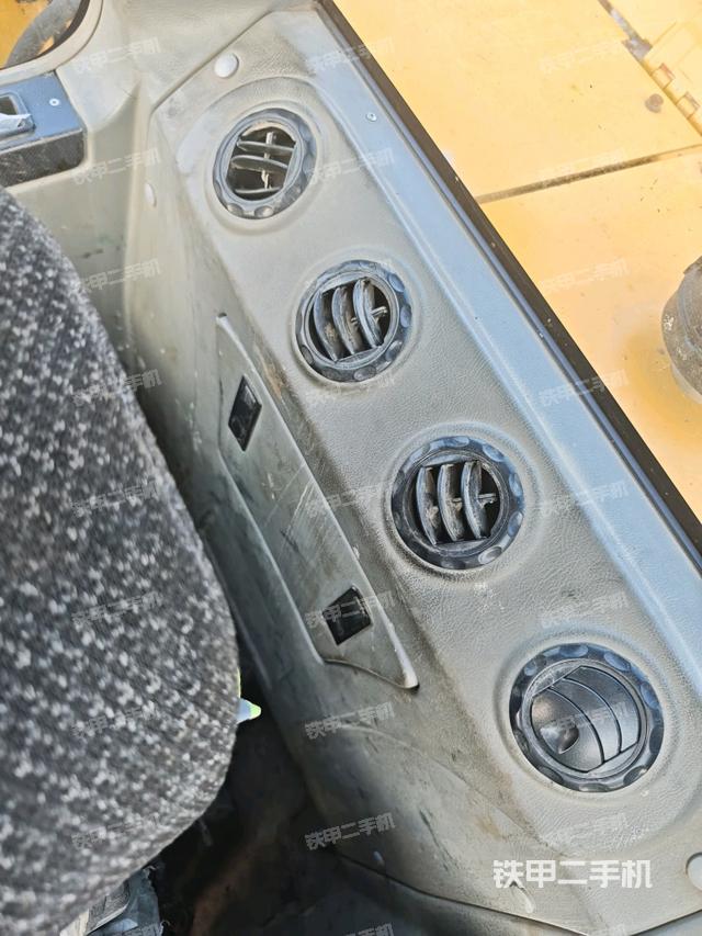 顶棚整体（驾驶室部分）