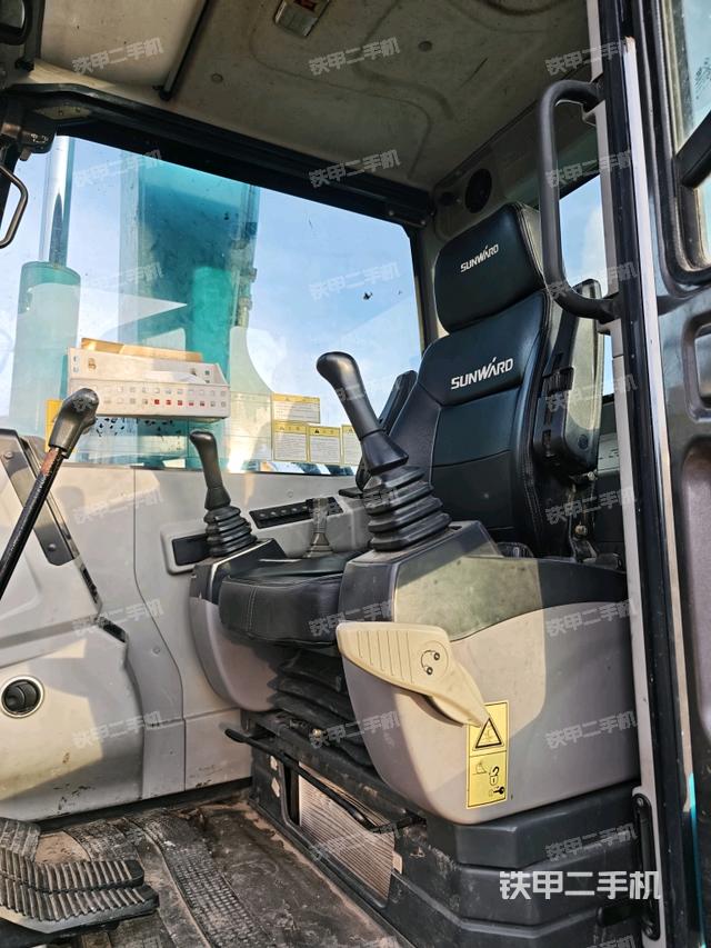 座椅后部（驾驶室部分）