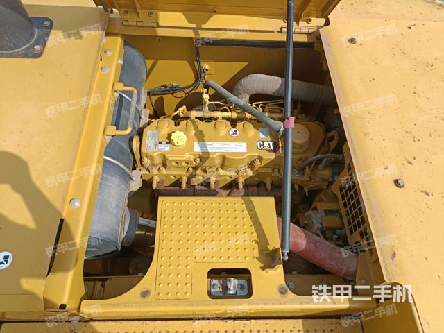 发动机整体俯视(整机外观) 发动机整体俯视(整机外观)