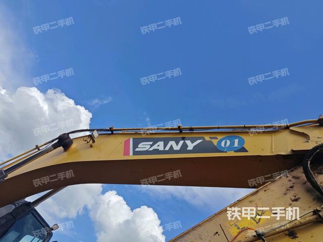 大臂整体 右侧(工作和回转装置) 大臂整体 右侧(工作和回转装置)