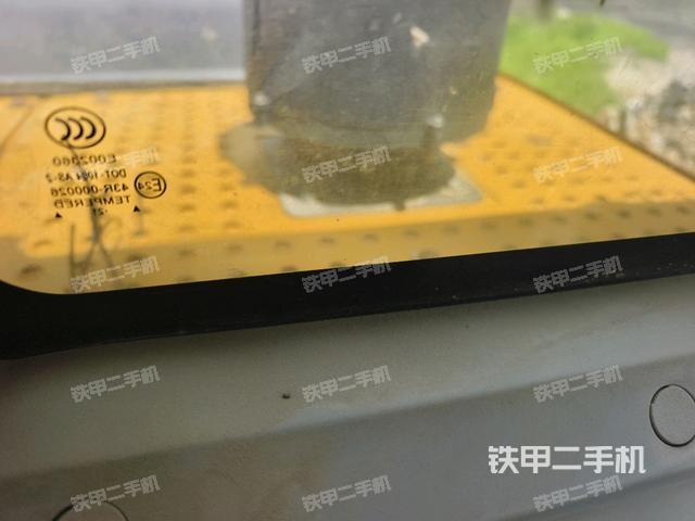 后窗玻璃角标(驾驶室部分) 后窗玻璃角标(驾驶室部分)