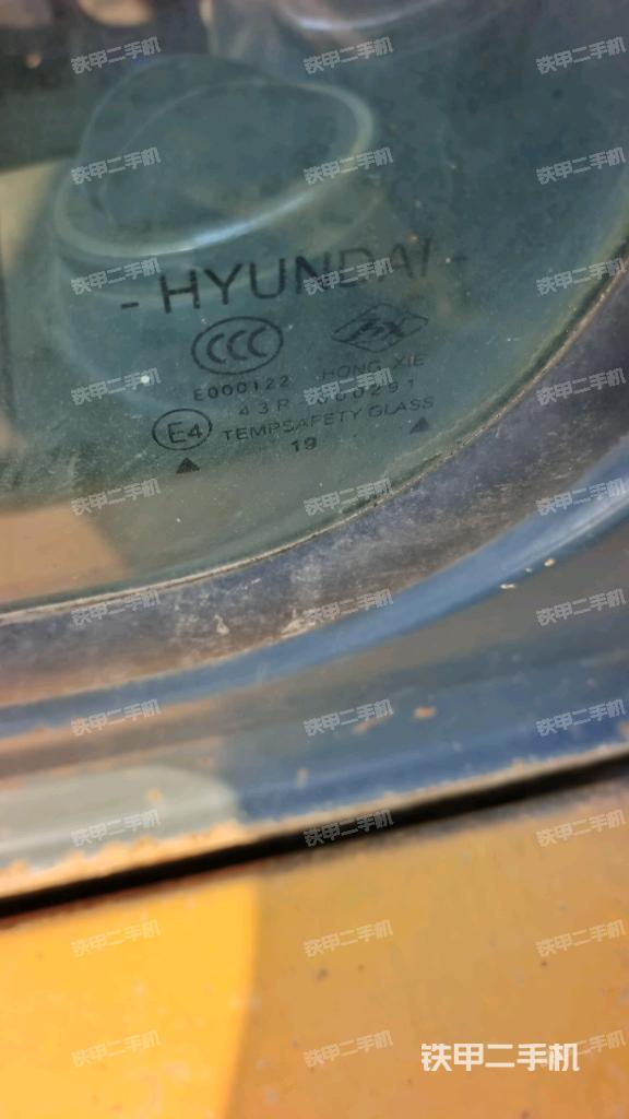 后窗玻璃角标(驾驶室部分) 后窗玻璃角标(驾驶室部分)