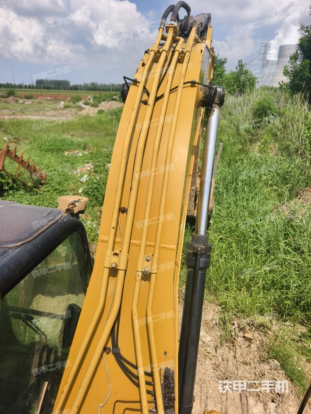 大臂整体 右侧(工作和回转装置) 大臂整体 右侧(工作和回转装置)