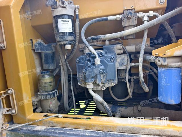 液压泵室(大件舱室) 液压泵室(大件舱室)