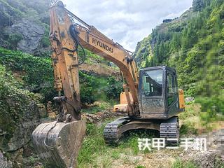 现代R110-7挖掘机实拍图片