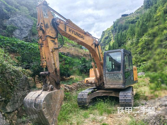 现代R110-7挖掘机