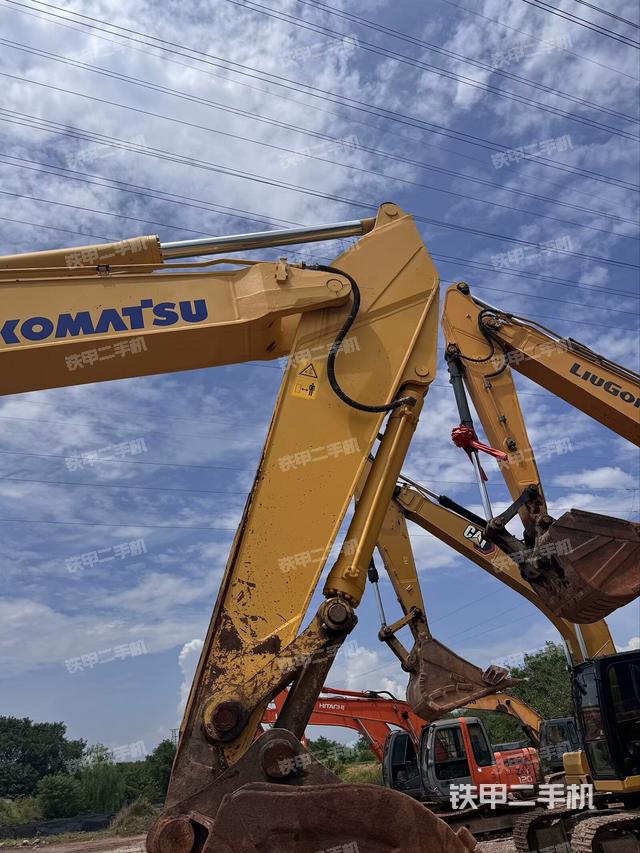 小臂整体左后（工作和回转装置）