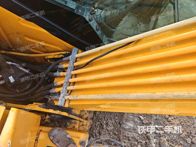 小臂整体左后（工作和回转装置）