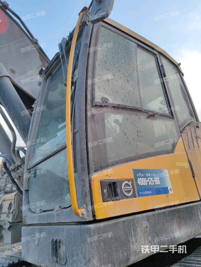 驾驶室左前45度（驾驶室部分）