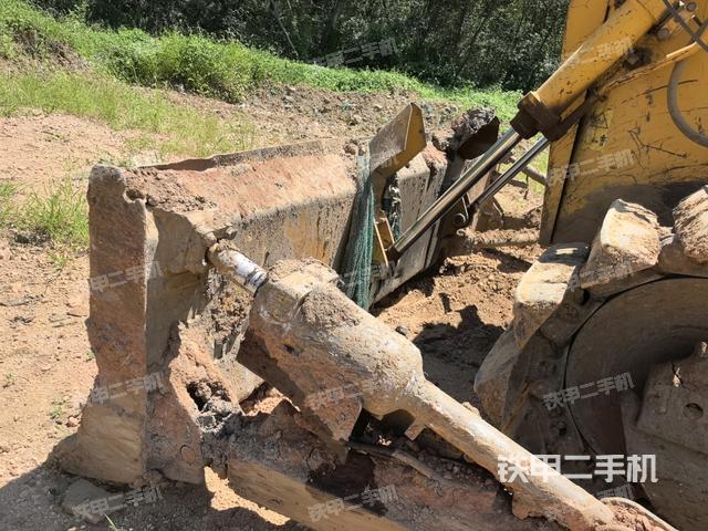 推土铲左后（推土机底盘及工作装置）