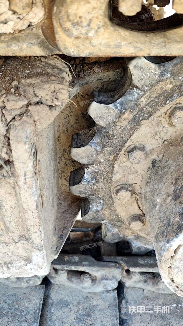 右驱动轮(行走机构) 右驱动轮(行走机构)