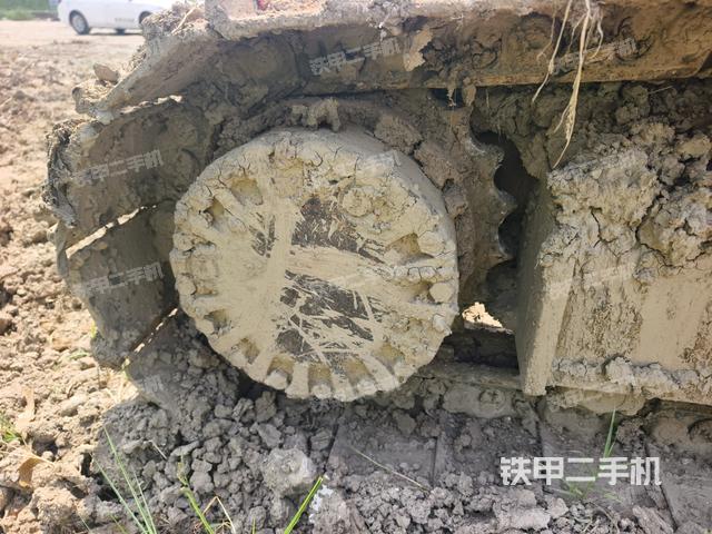 右驱动轮(行走机构) 右驱动轮(行走机构)