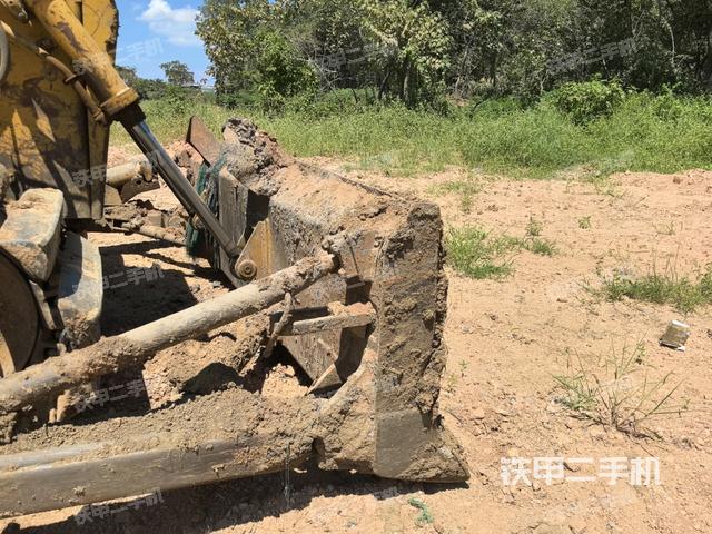 推土铲右后（推土机底盘及工作装置）