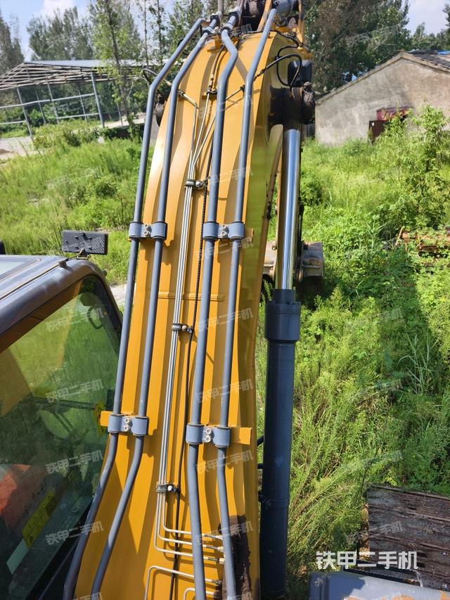 大臂整体 右侧(工作和回转装置) 大臂整体 右侧(工作和回转装置)