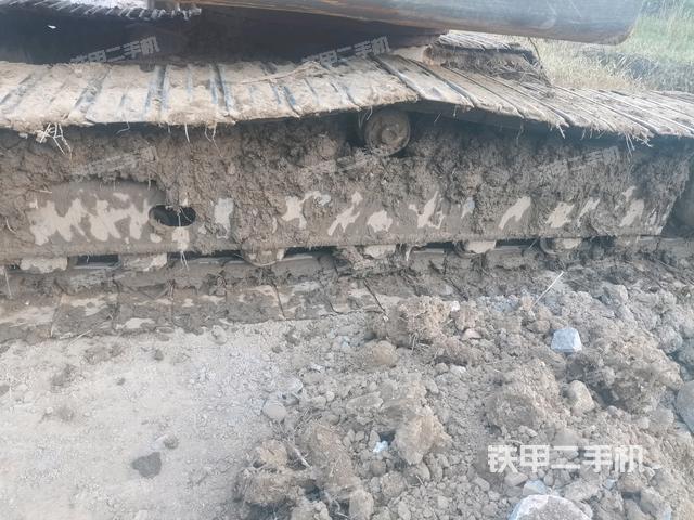 右侧履带整体(行走机构) 右侧履带整体(行走机构)