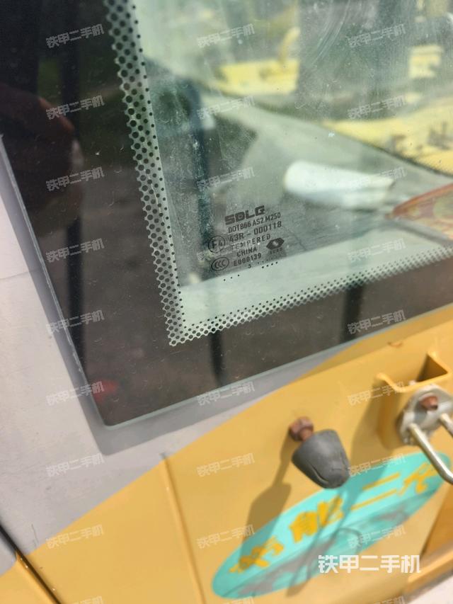 前擋風(fēng)玻璃標(biāo) （駕駛室部分）