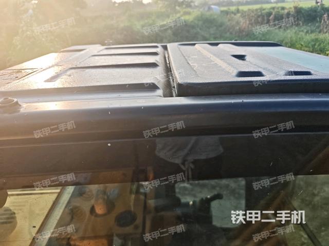 发动机室（上车部件）