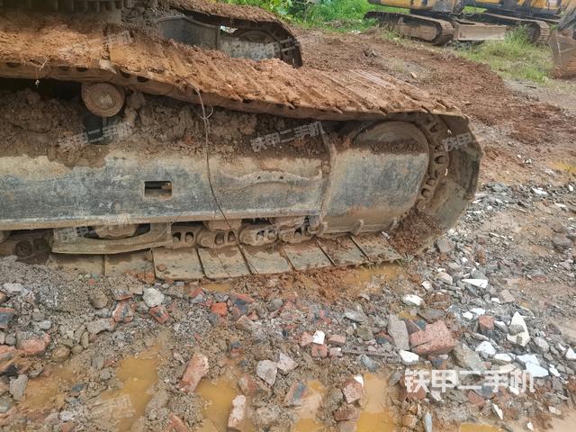 左驱动轮(行走机构) 左驱动轮(行走机构)