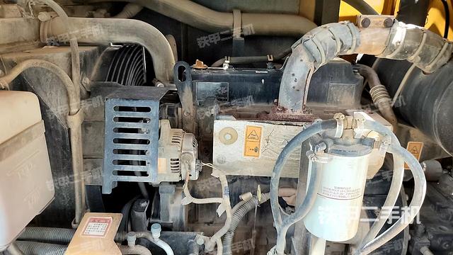 发动机室（上车部件）